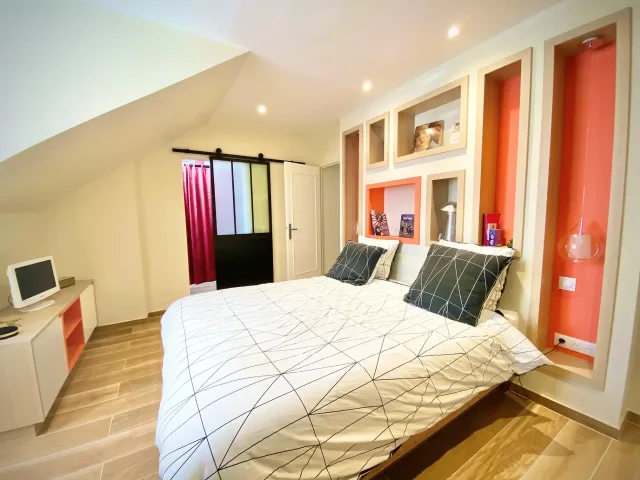 Chambre sur mesure sous combles — vue 2
