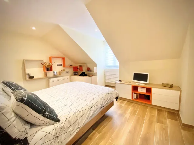 Chambre sur mesure sous combles — vue 3